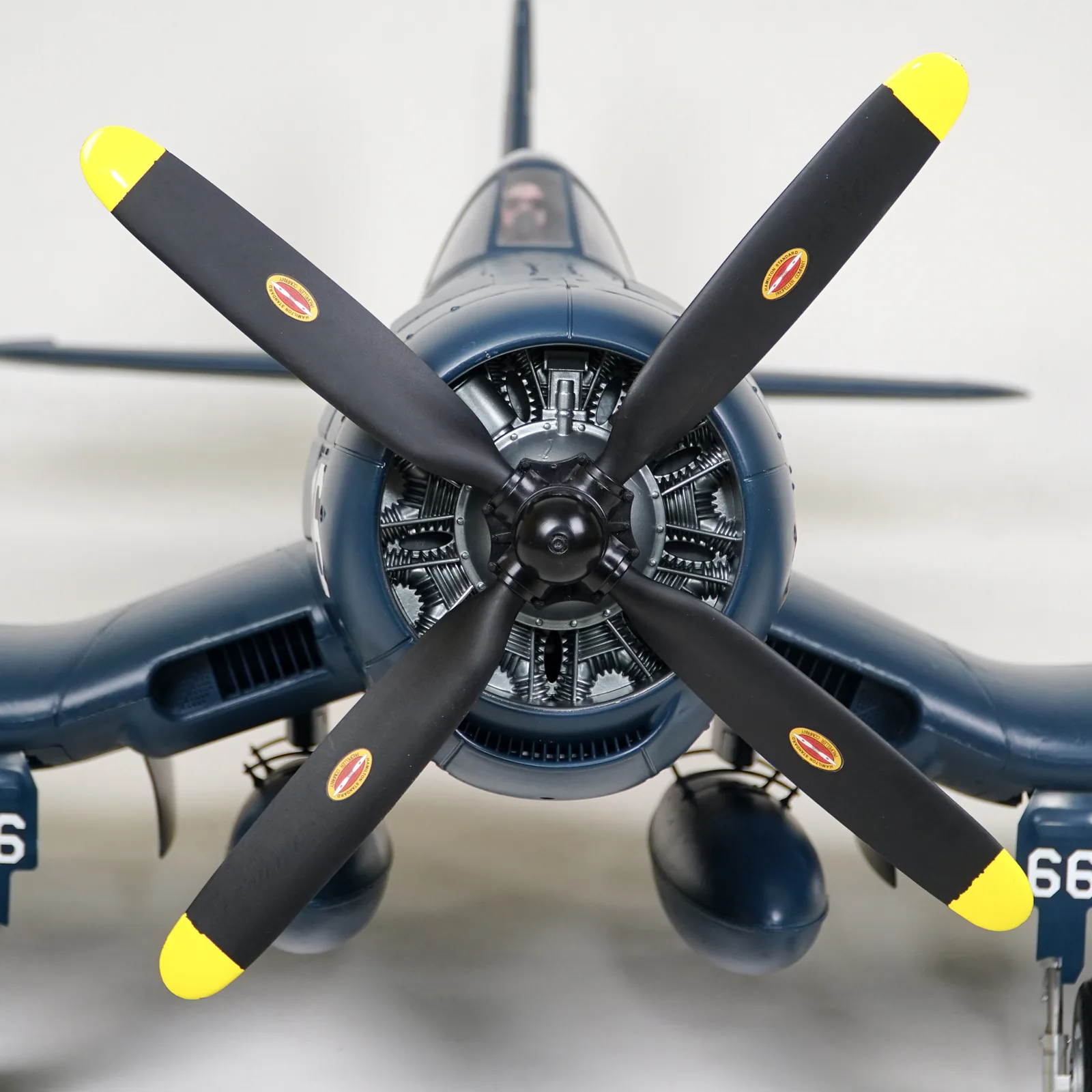 מנוע ומדחף — F4U Corsair V3 1700mm PNP