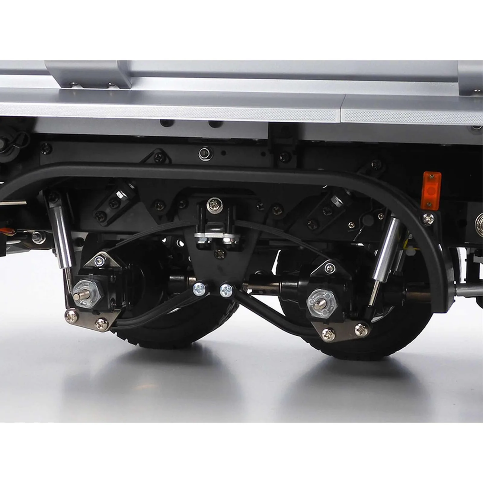 בולמים ומתלים — 1/14 Mercedes-Benz Arocs 4151 8X4 Tipper Truck Kit
