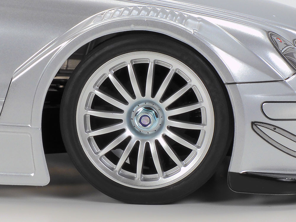 גלגלים וצמיגים — 1/10 2002 Mercedes-Benz CLK AMG Racing TT-02 4x4 On-Road Touring Kit
